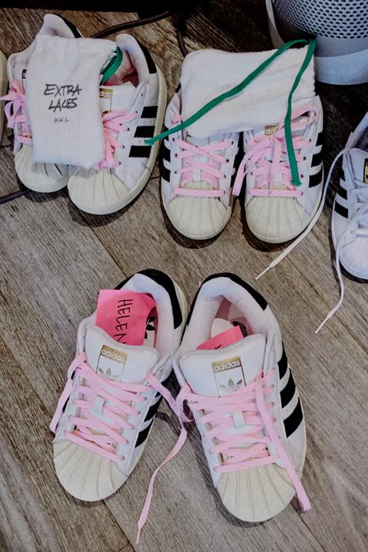 Збільшені adidas Superstar