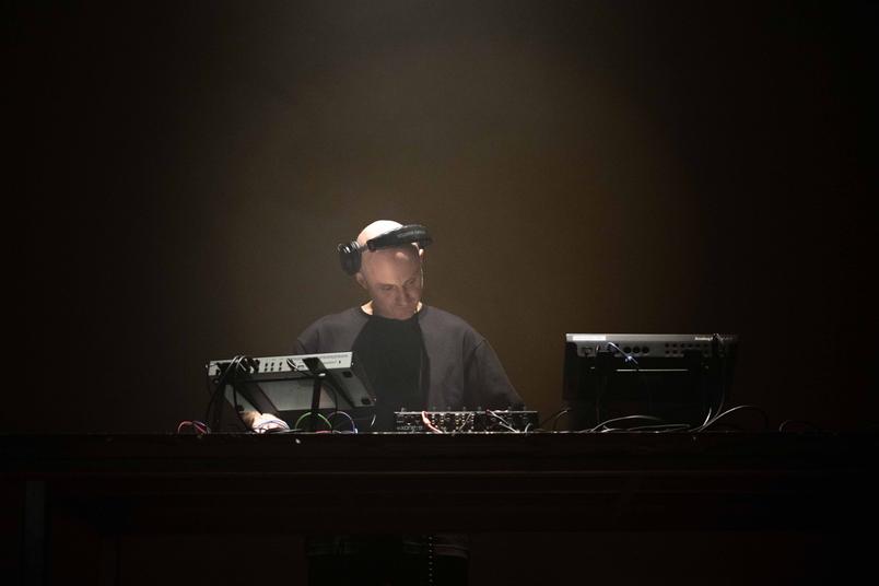 Виступ Kangding Ray