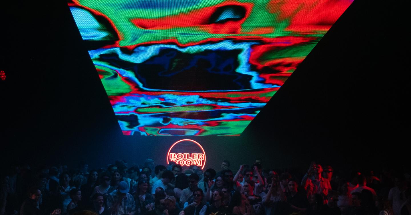 Візуал української артистки Chris Kore на фестивалі DGTL та Boiler Room