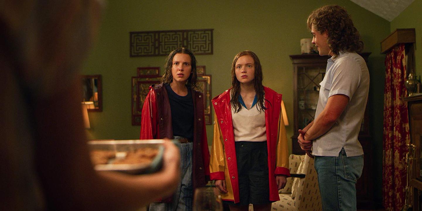 Netflix приостановил производство фильмов и сериалов