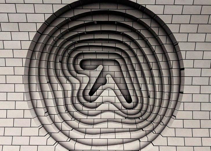 aphex_twin_london_subway_dtf_header В лондонском метро появились логотипы Aphex Twin