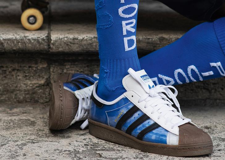 Цвет носков имеет значение: adidas и Блонди Маккой выпустили прозрачные кроссовки