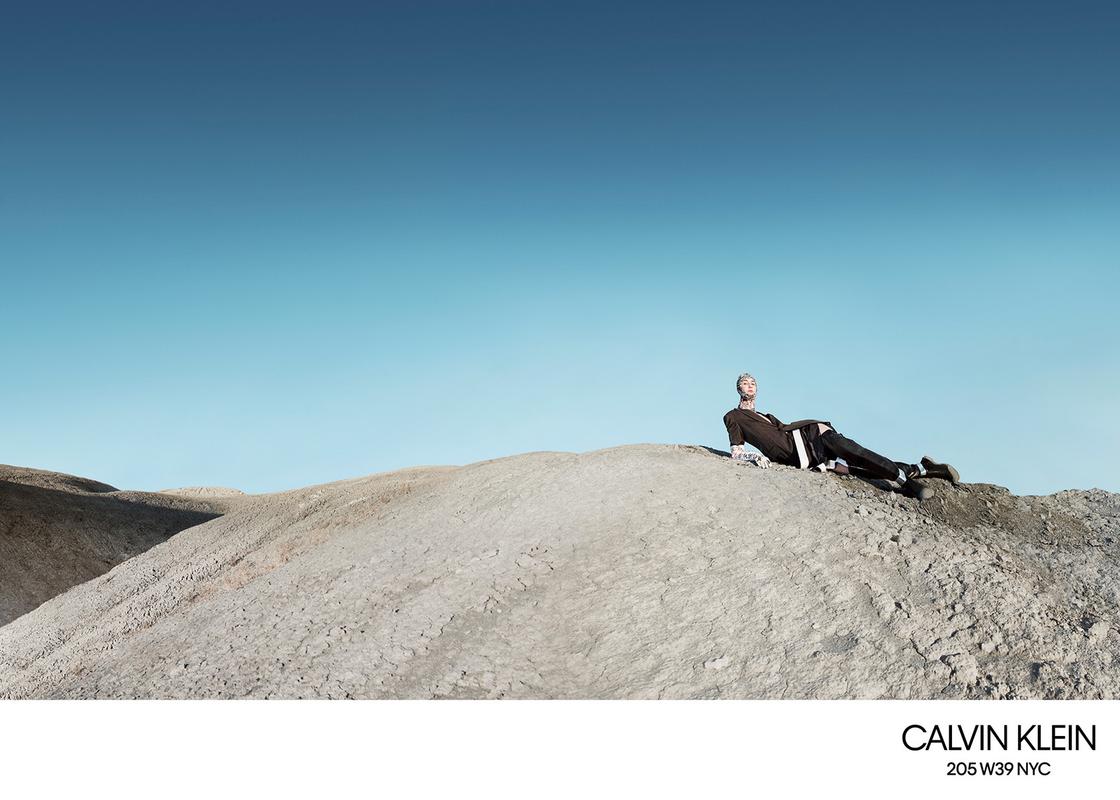 calvin_klein_fall_2018_dtf_4