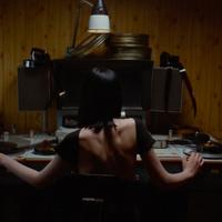 Кадр з кліпу співачки Entely Fears