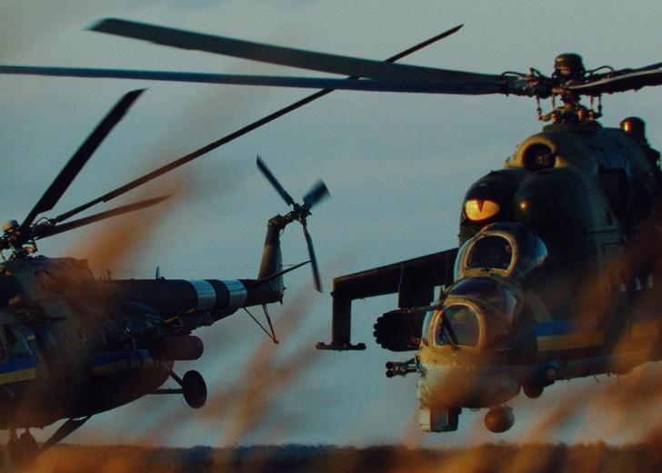 Кадр з фільму «Підйомна сила» про армійську авіацію