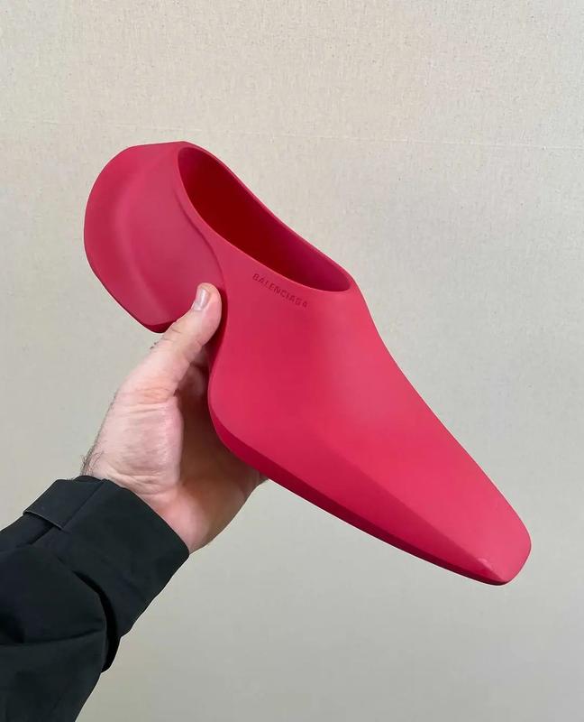 balenciaga-shoes-dtf-magazine-3