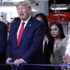 «Лююи Вуутон»: Как Дональд Трамп открывал новую фабрику Louis Vuitton