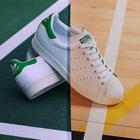 Два в одном: adidas объединили модели Superstar и Stan Smith в новые кроссовки