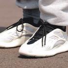 Первый взгляд: Третья версия кроссовок adidas Yeezy 700