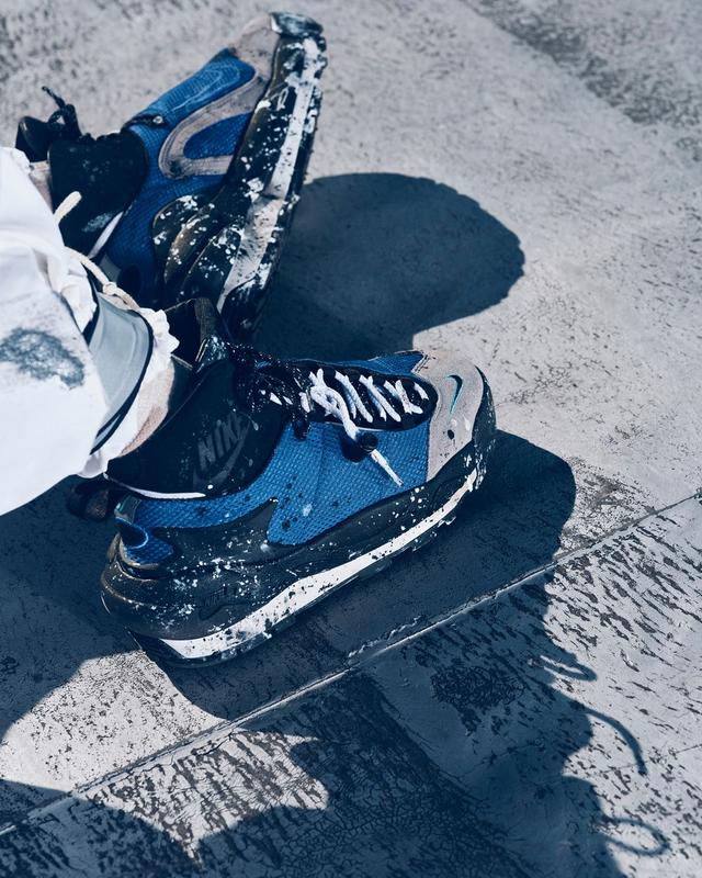 sacai-nikemagmabase-dtf-magazine-2