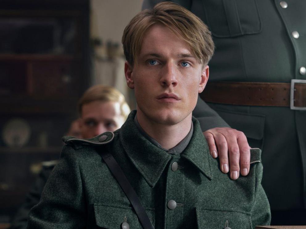 Режисер «Дивних див» Шон Леві екранізував для Netflix «Все те незриме світло». Ми з ним поговорили