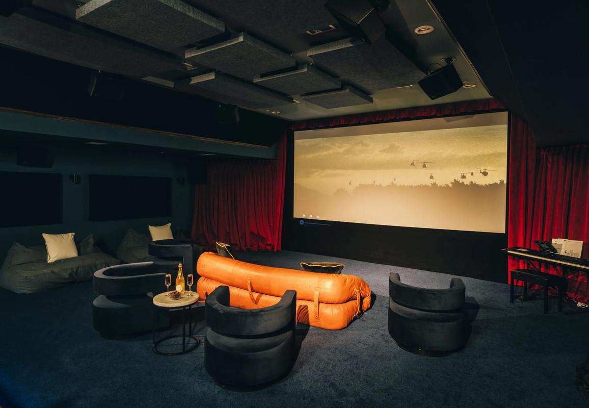 all-movie-hotel-dtf-magazine-1 Кінотеатр у готелі All Movie