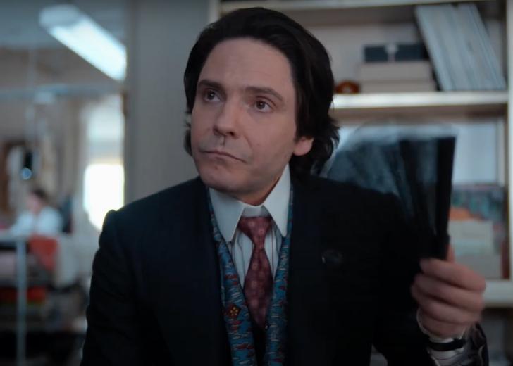 Кадр з серіалу Becoming Karl Lagerfeld
