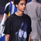 Louis Vuitton отказался продавать вещи с отсылками к Майклу Джексону
