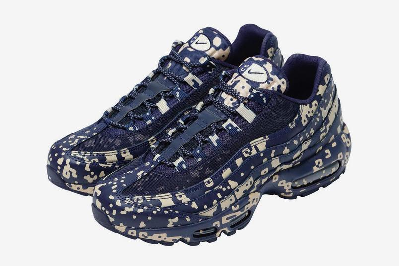 https---hypebeast.com-image-2019-01-cav-empt-nike-capsule-air-max-95-full-look-005