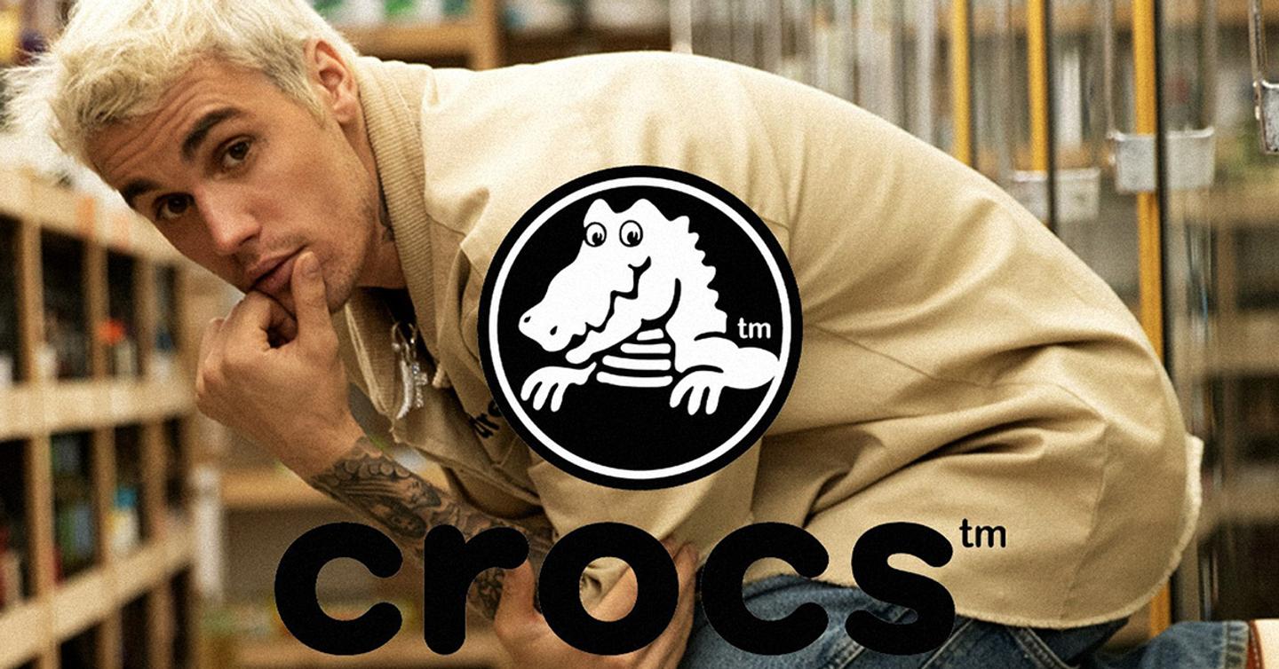 Джастин Бибер намекнул на проект с Crocs. Акции бренда тут же подорожали