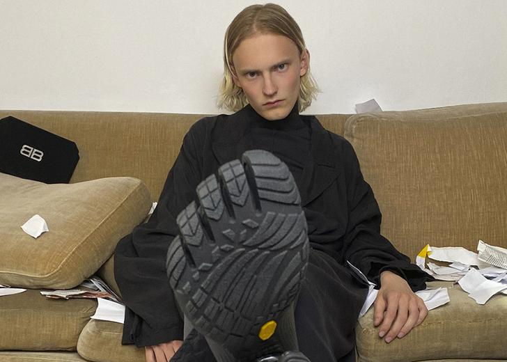 Balenciaga и Vibram создали обувь с пятью пальцами