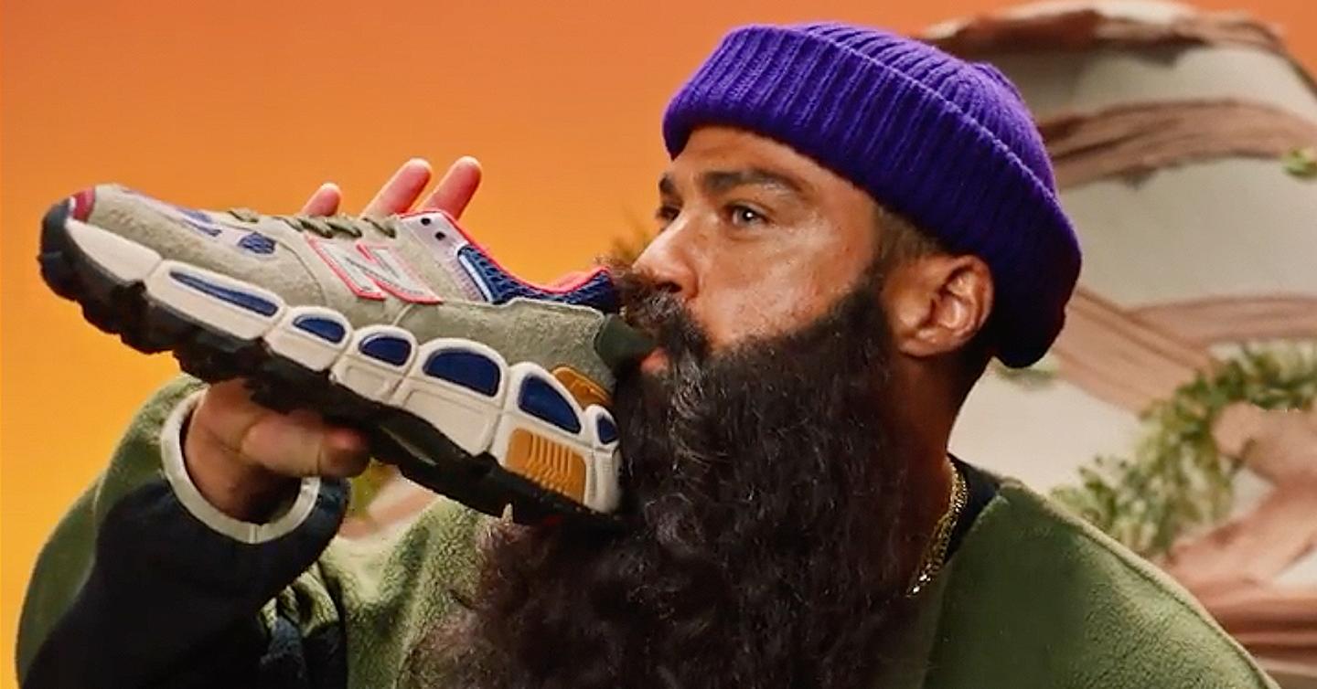 Салехи Бембери и New Balance создали кроссовки со свистком