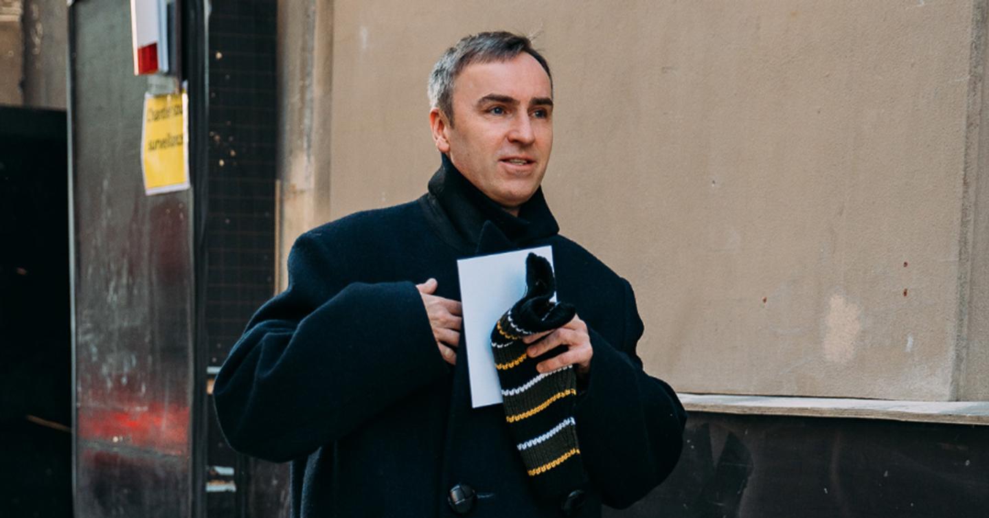 Дипломную работу Рафа Симонса продают на Grailed за 100 тысяч долларов
