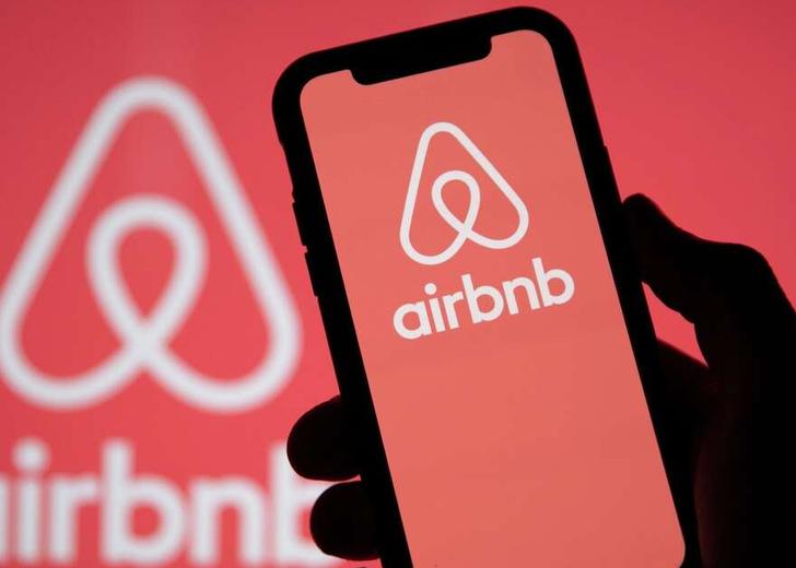 airbnbb-dtf-magazine Airbnb надасть безкоштовне житло в Європі біженцям з України
