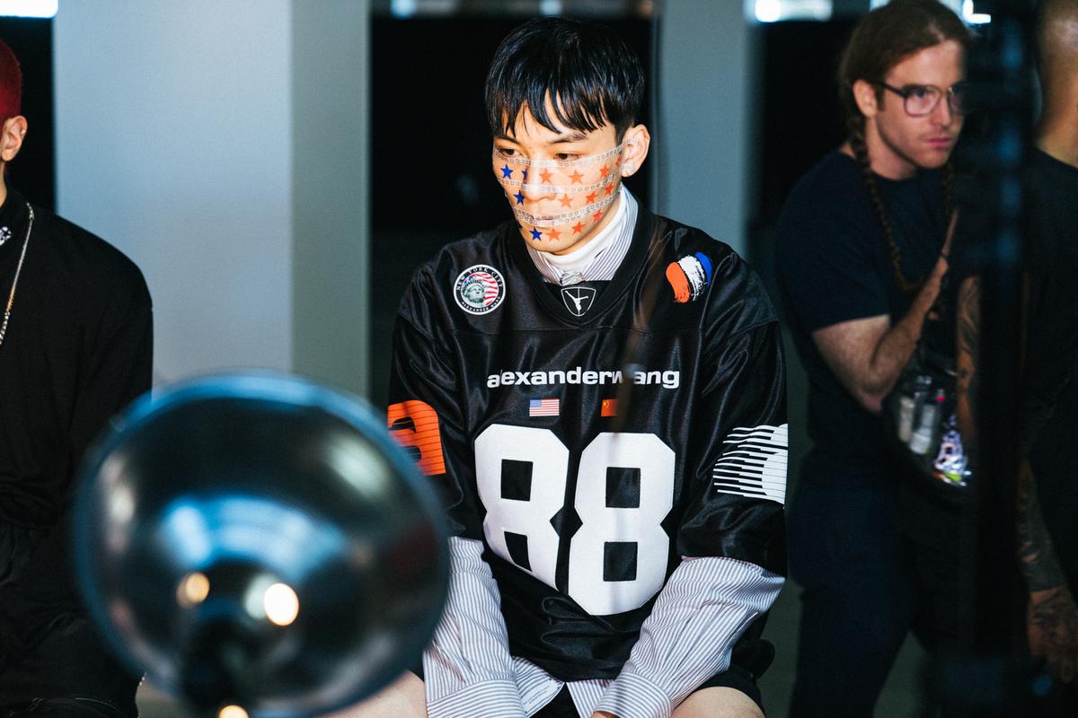 https---hypebeast.com-image-2018-06-alexander-wang-collection-1-ss19-4