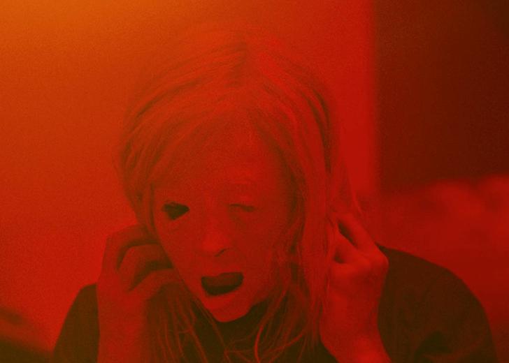 possessor-dtf-magazine Смотрите первый трейлер боди-хоррора «Обладатель». Его снял сын Дэвида Кроненберга