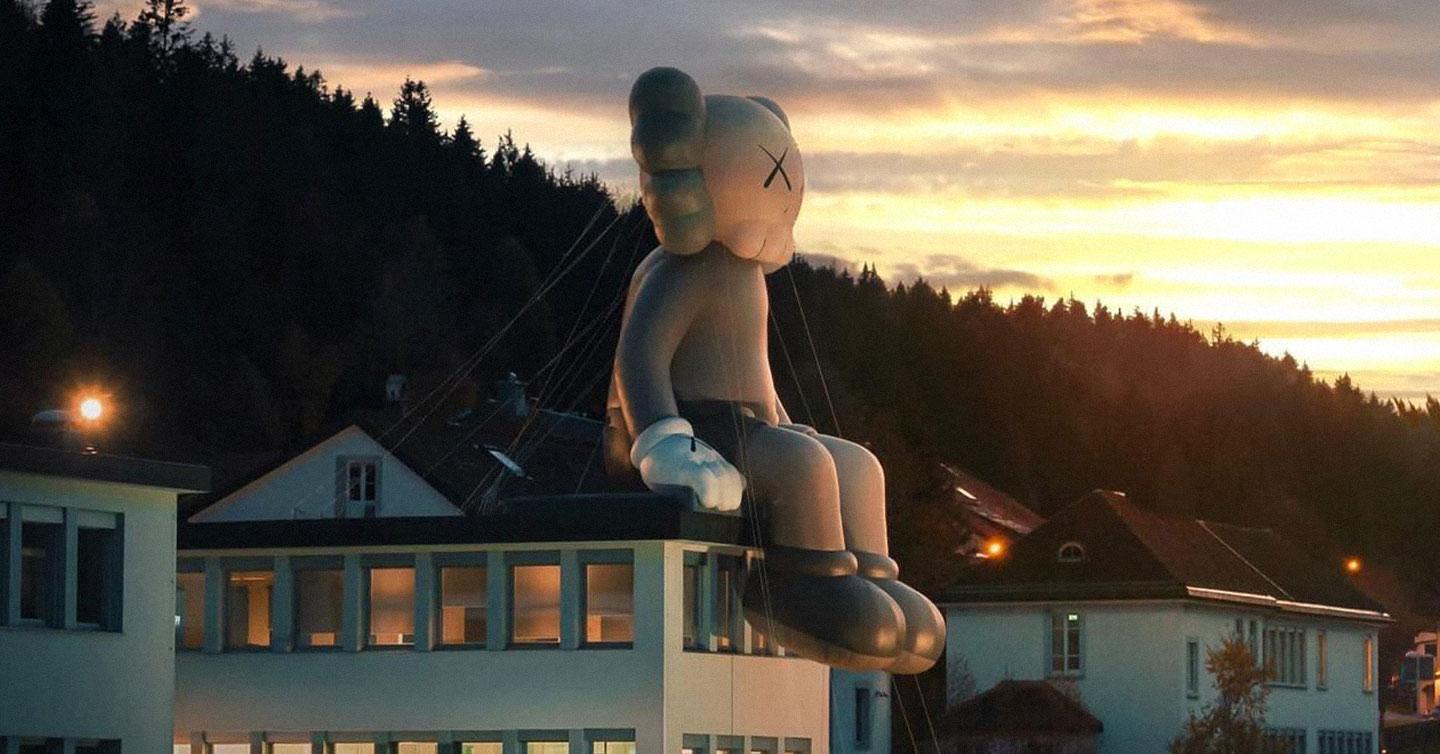 kaws-holiday-ap-cover-dtf-magazine Нова інсталяція KAWS