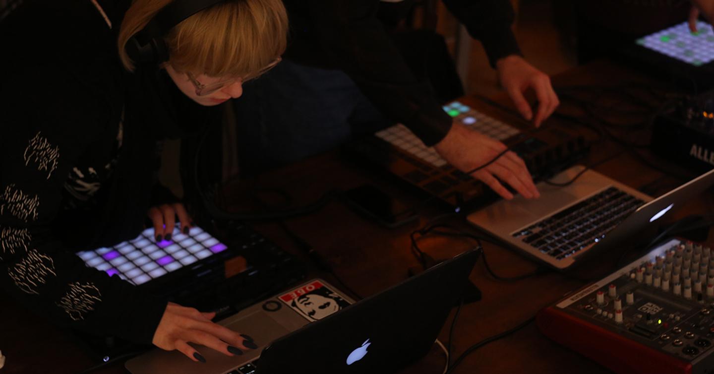 DJ-dtf-magazine Киевская школа «Модуль Exchange» запускает новый курс. Занятия пройдут в ночном клубе