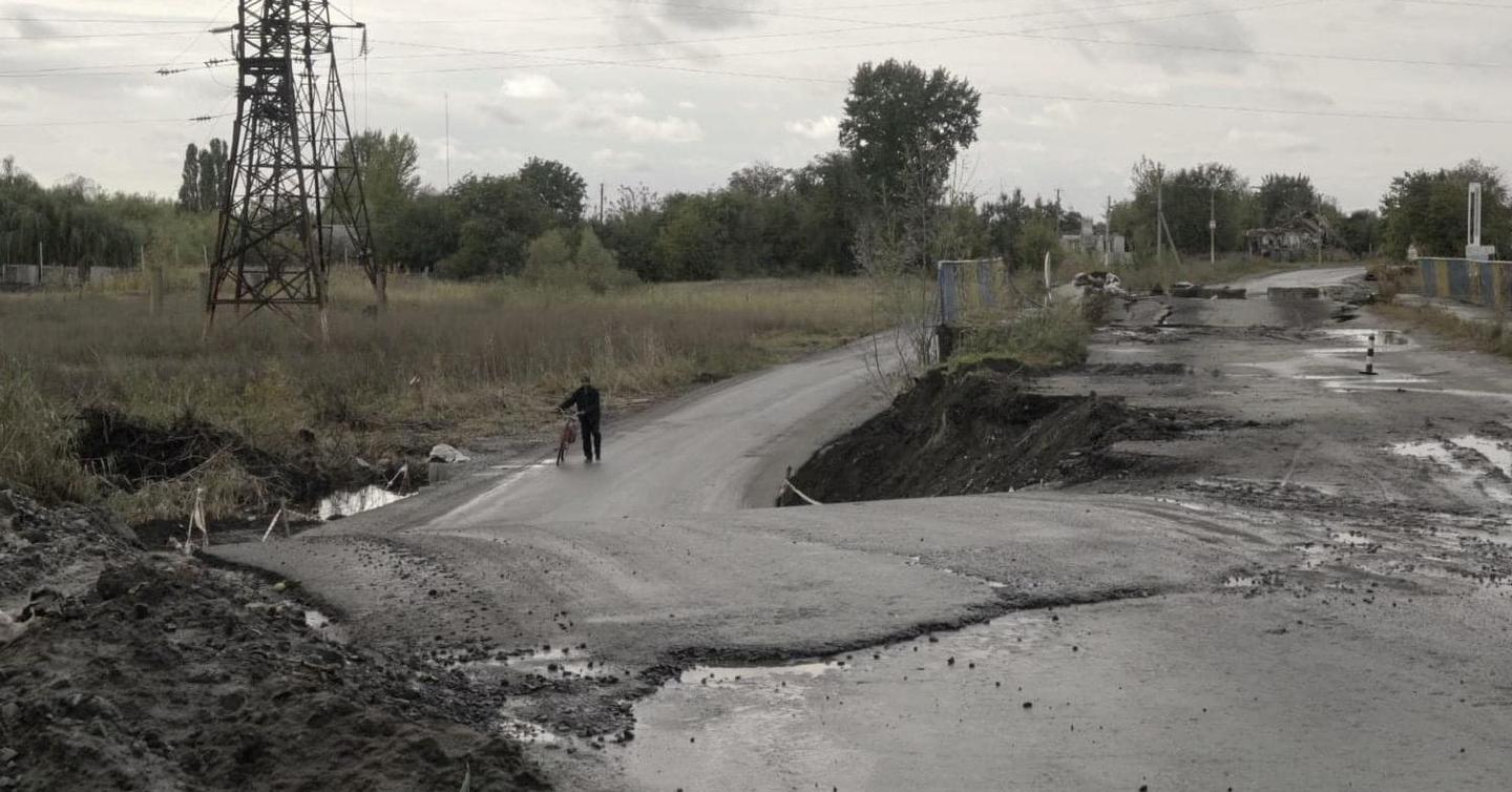 myrni-lyudu-dtf-magazine Кадр з фільму «Мирні люди» Оксани Карпович