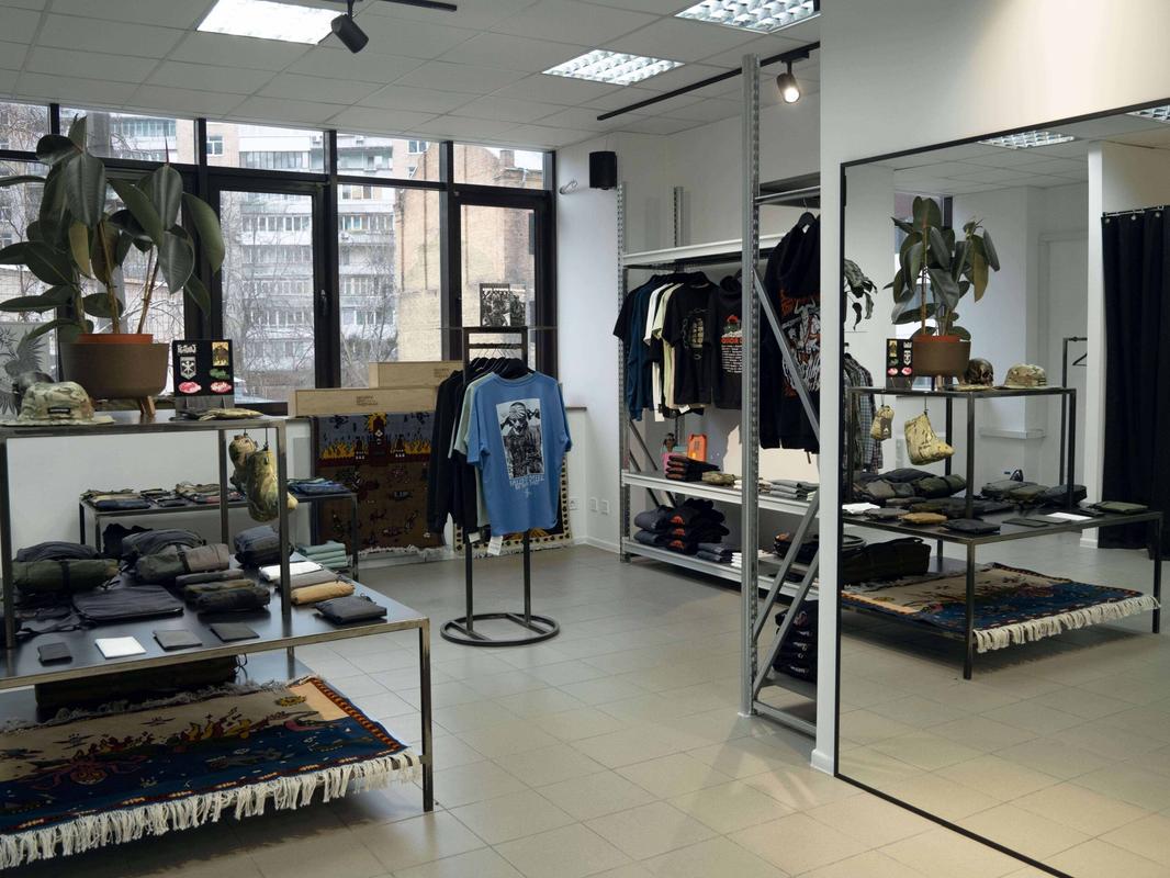 mojave-newplace-dtf-magazine7