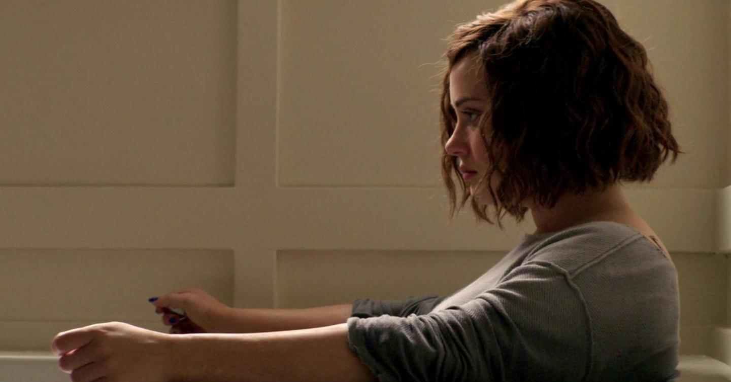 Netflix удалил сцену самоубийства из сериала «13 причин почему»