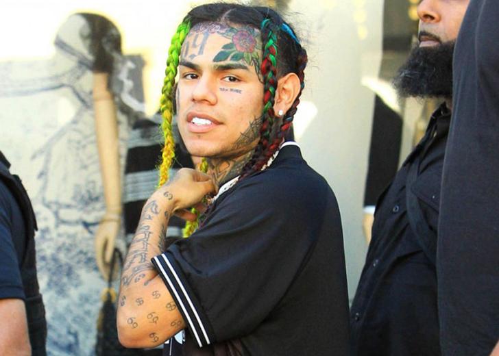 Рэпера 6ix9ine выпустили из тюрьмы из-за коронавируса