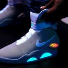 Мужчина купил склад за 75 долларов и нашел там кроссовки Nike за 10 тысяч долларов