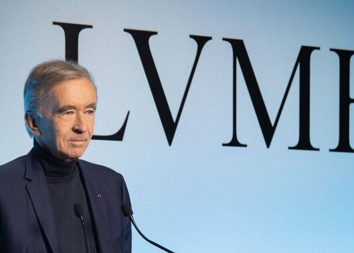 «Мы все еще живем в реальном мире»: генеральный директор LVMH — о метавселенной