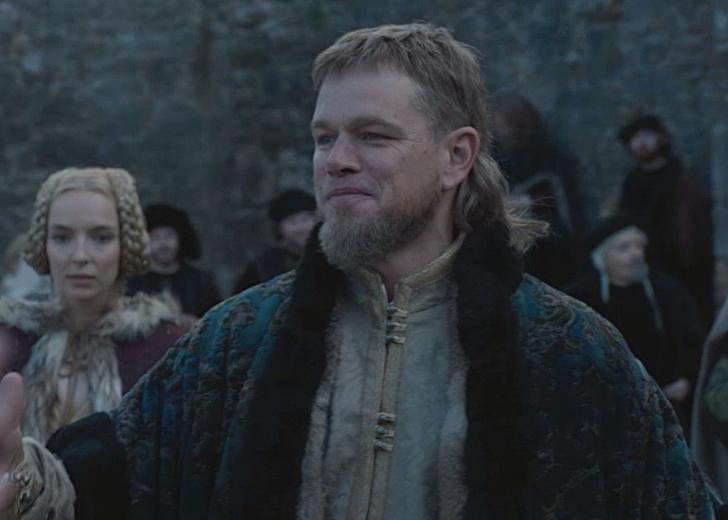 Matt-Damon-The-Last-Duel-dtf-magazine Ридли Скотт вырезал сцену поцелуя Бена Аффлека и Мэтта Деймона из «Последней дуэли»