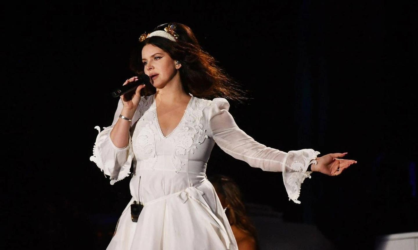 Lana-Del-Rey-dtf-magazine Лана Дель Рей на фестивалі Rock en Seine