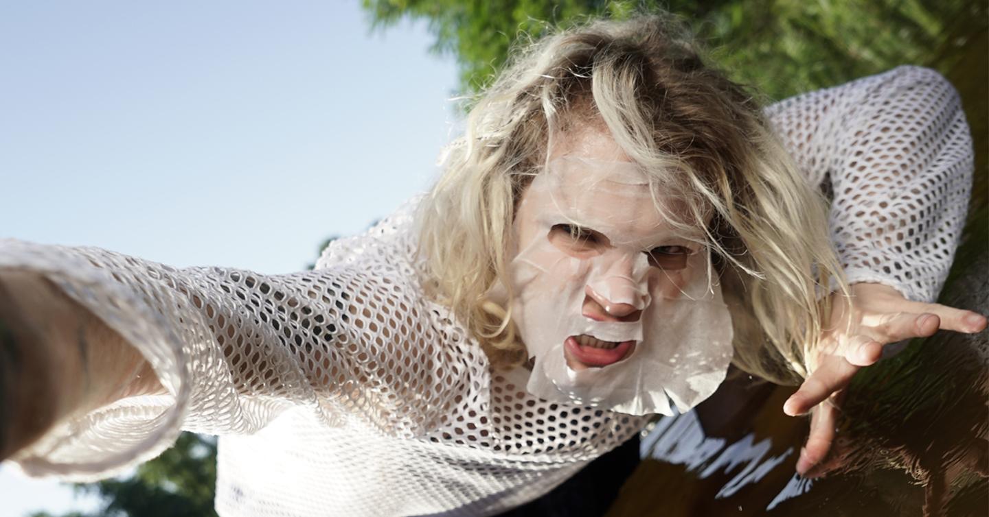 Rapper Oi FUSK has released a new track