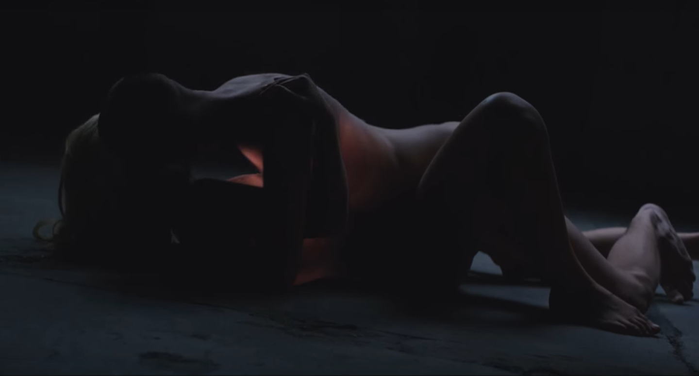 justice_visuals_pleasure_header Зачатие и рождение в новом клипе Justice