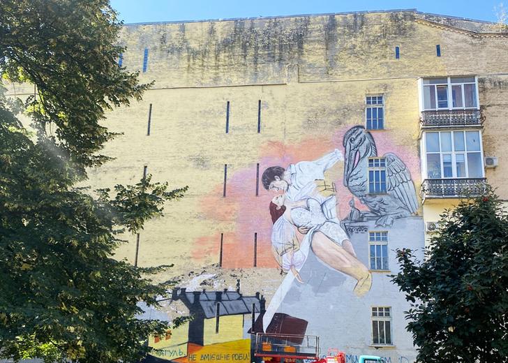 mural-cover-dtf-magazine Кияни запустили петицію з вимогою призупинити створення нових муралів