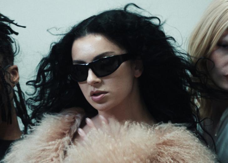 charli-360-dtf-magazine Charli XCX у кліпі 360