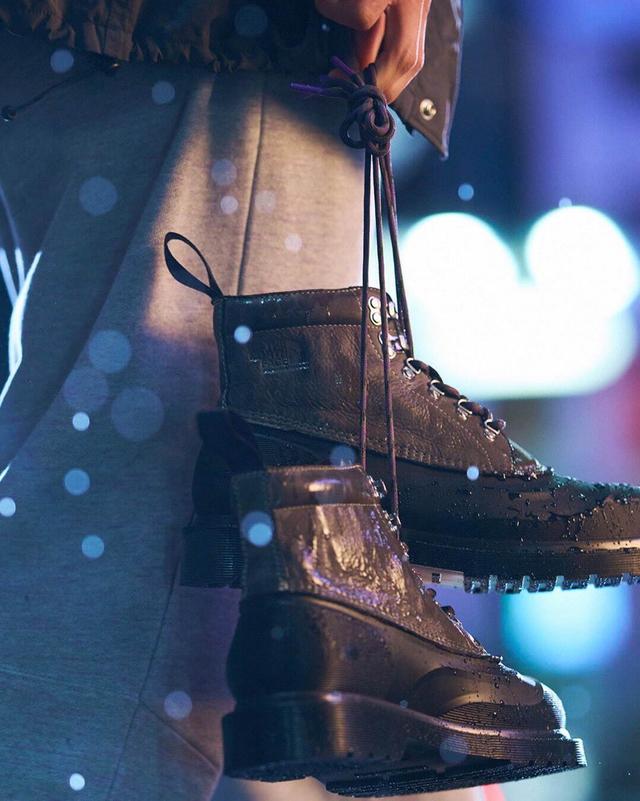 Чоботи від The North Face та Dr. Martens