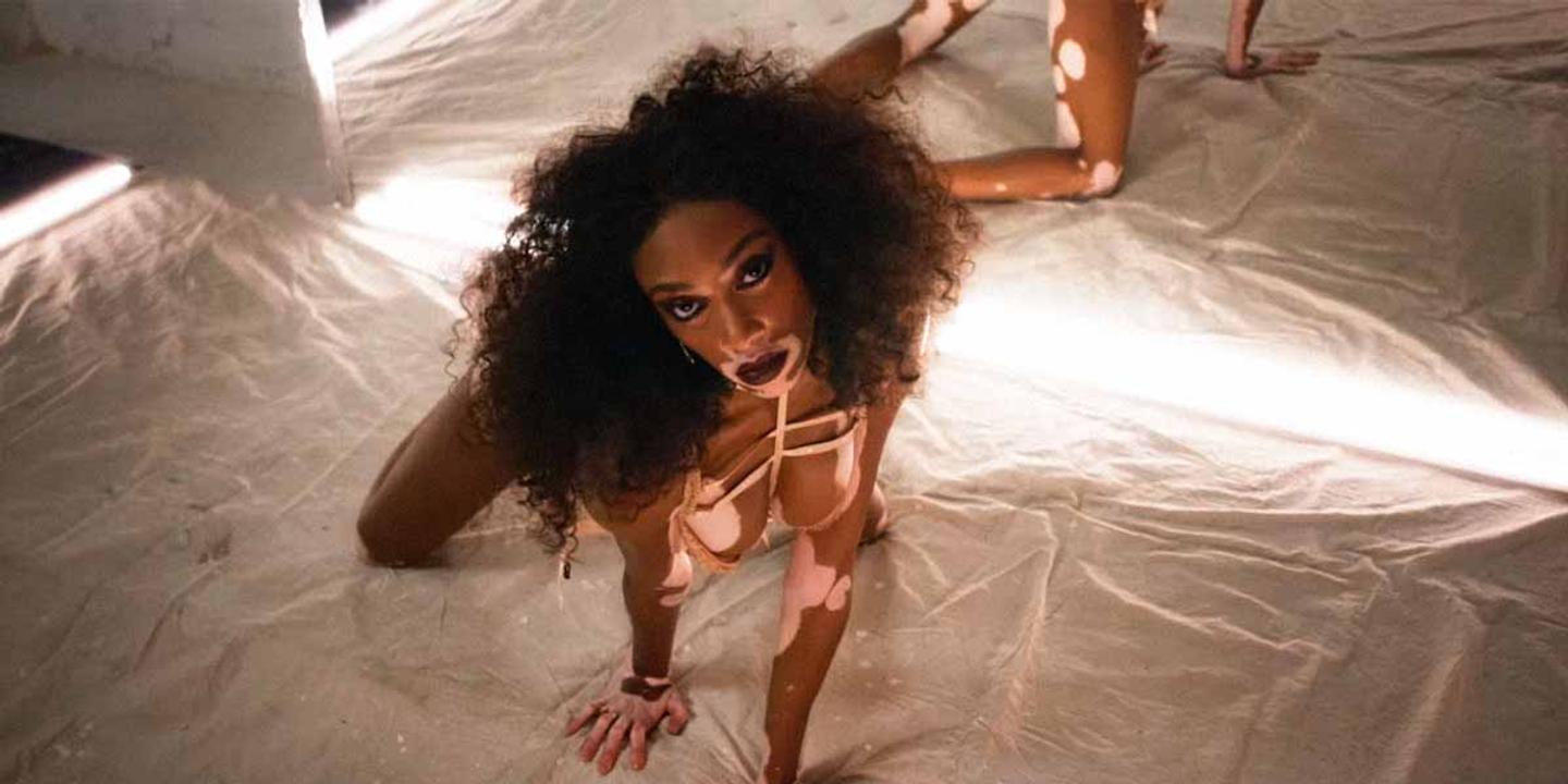 love_magazine_calendare_header Хадид, Ратаковски, Рэн и Дженнер снялись в календаре LOVE