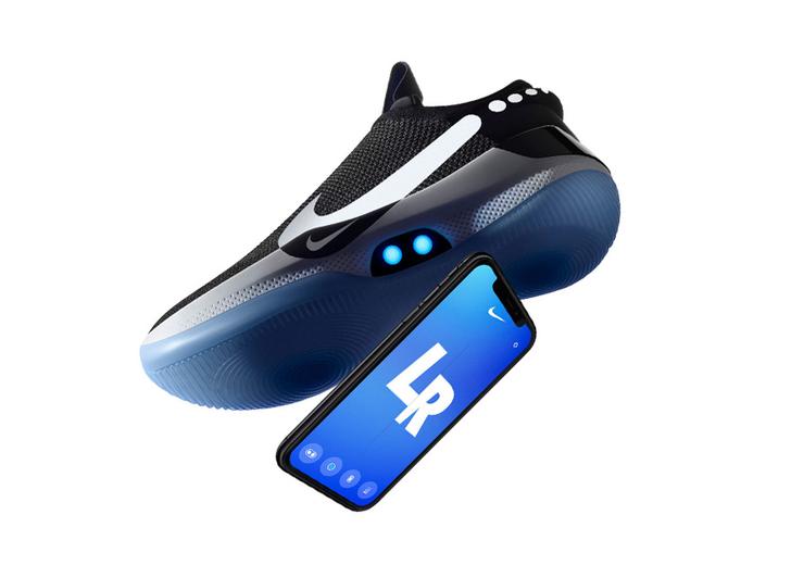 «Будущее кроссовок»: Что нужно знать о модели Nike Hyper Adapt BB