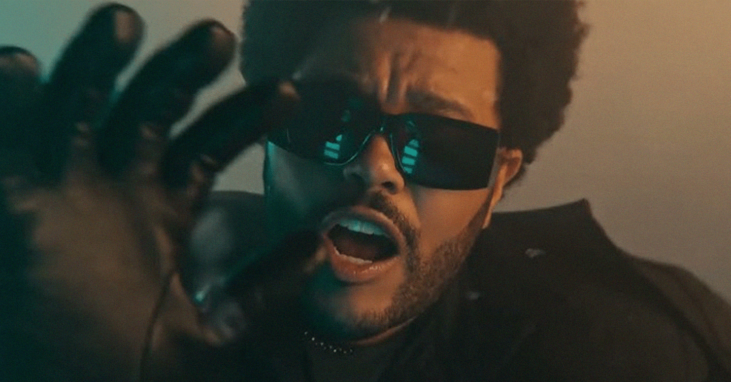 Кадр з кліпу The Weeknd Dancing In The Flames