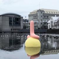 В Рейкьявике сломали скульптуру русалки-сосиски