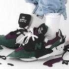 New Balance создал кроссовки из остатков других кроссовок