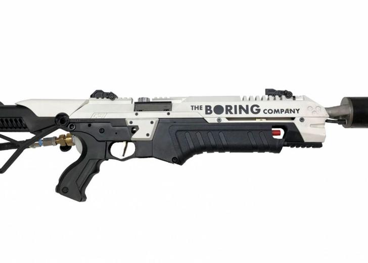 Илон Маск запустил продажи огнемета «The Boring Company»