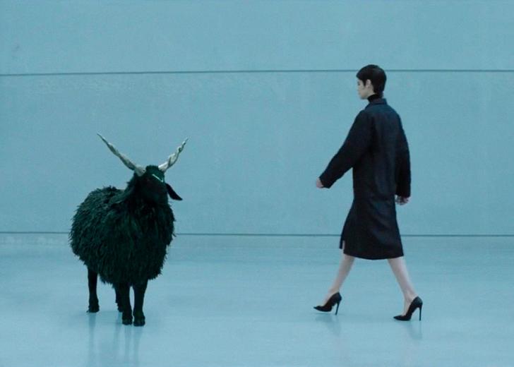 Prada запустила мини-сериал о производстве нейлона