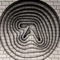 В лондонском метро появились логотипы Aphex Twin