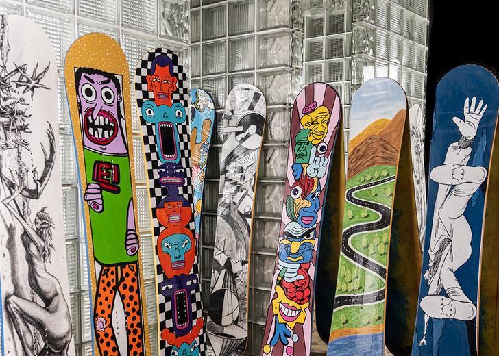 We are holding a charity auction of art-snowboards with works of Ukrainian artists